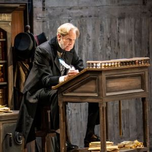 Review: A CHRISTMAS CAROL at Alabama Shakespeare Festival