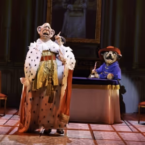 Review: IDIOTS ASSEMBLE: THE SPITTING IMAGE MUSICAL, Phoenix Theatre