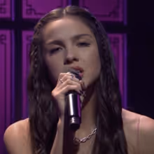 VIDEOS: Olivia Rodrigo Performs 'drivers license' and 'good 4 u' on SATURDAY NIGHT…
