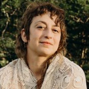 Experimental Singer-Songwriter Ora Cogan Starts West Coast Tour This Week