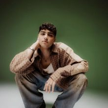 Oliver Cronin Shares Vulnerable Side With New Track 'In the End'