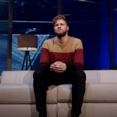 VIDEO: Jay McGuiness Performs 'Everything' in a Clip From SLEEPLESS; Begins Performances Tonight!