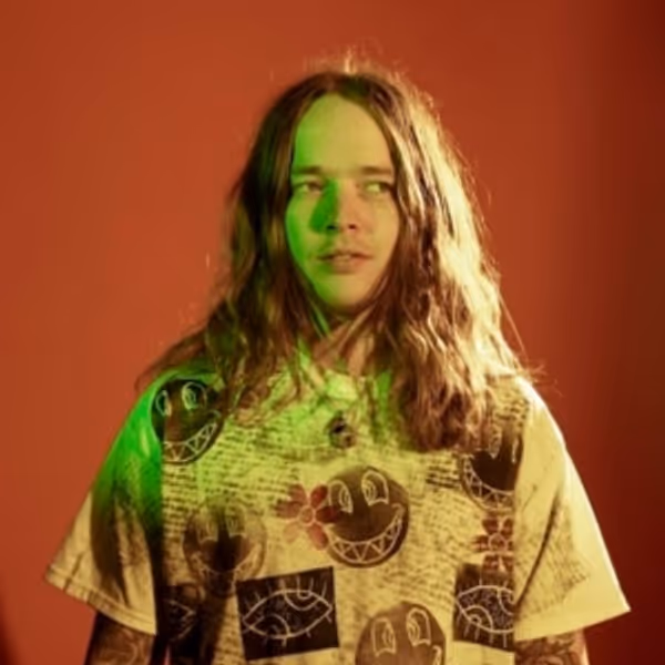 Billy Strings Confirms Summer Headline Tour Photo