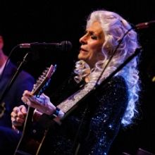 BWW Review: Judy Collins Lifts Spirits With WINTER STORIES at Town Hall by Guest Revi