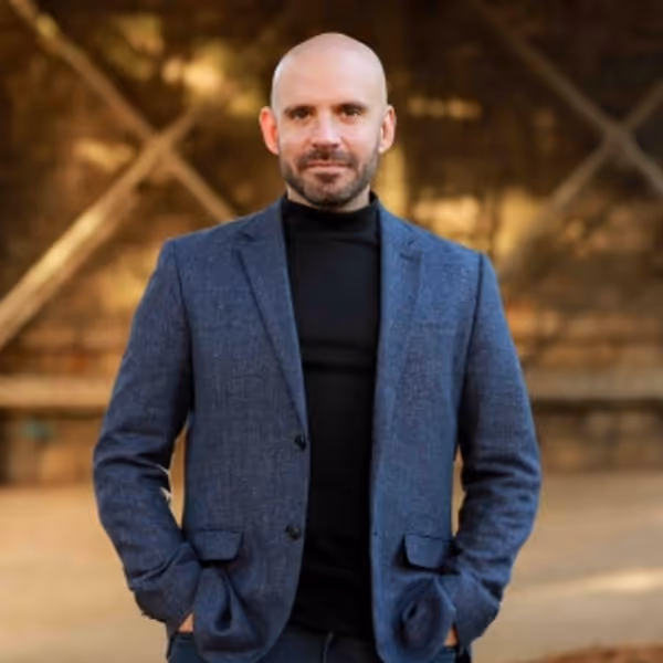 IG LIVE! Hablamos con Rafael Sánchez, director de LA LLAMADA en Nueva York Photo