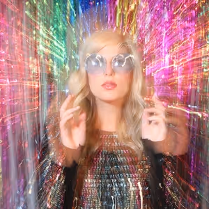 Jessie Baylin Releases Deluxe Edition of 'Strawberry Wind'