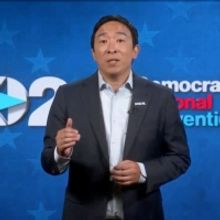 El candidato a la alcaldía de Nueva York, Andrew Yang, ha presentado su plan para re