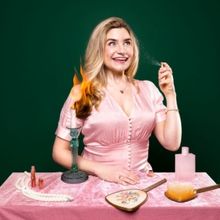Harriet Kemsley Comes To Edinburgh Fringe And Will Embark On Uk Tour