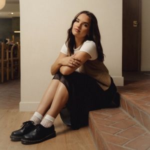Breakout Pop Artist Jenna Raine Returns With New Single 'Hypothetically'