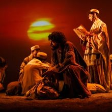 PHOTOS: EL MÉDICO se estrena oficialmente en el Teatre Apolo de Barcelona