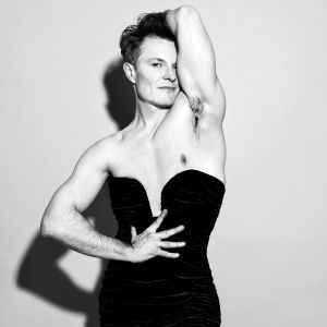 Interview: Kim David Smith Slinks COMME UNE FOLLE at Joe's Pub