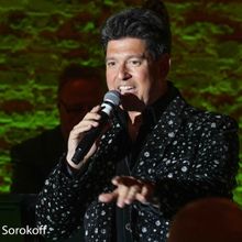 Photos: Danny Bacher Brings His Swing Party To Cafe Centro