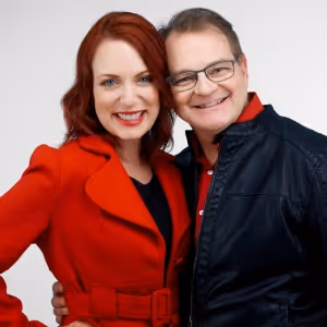 Interview: Geri Hall And Gary Pearson of MIDDLE RAGED at CAA Theatre