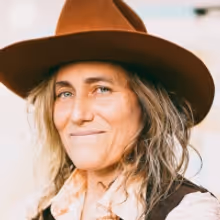 Melissa Carper Unveils New Single 'Ain't a Day Goes By'