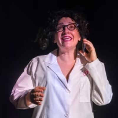 BWW Review: An actress lands the role of a lifetime (or does she?) in WAITING FOR JOHNNY DEPP at Teatro SEA