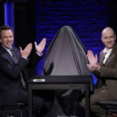 VIDEO: Derren Brown Reads Seth Meyers' Mind!