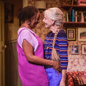 Review: ES & FLO, Kiln Theatre