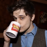 Wake Up With BWW 3/31: DIANA Announces Broadway Return Date, and More!