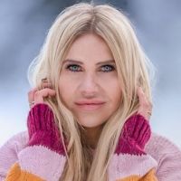 Johanna Kuvaja Presents Powerful Ballad 'Back For Good' Feb. 14