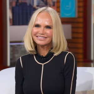 Video: Kristin Chenoweth Talks Reuniting with Stephen Schwartz for THE QUEEN OF…