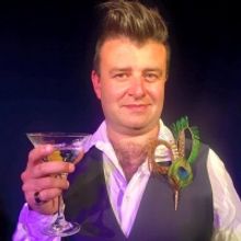 Tim McArthur Performs At Chicago's Drew's On Halsted For Two Nights Only