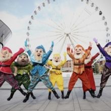 JJ Hamblett And Full Cast Launch SNOW WHITE Panto