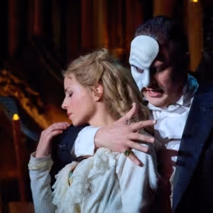 EL FANTASMA DE LA ÓPERA amplía funciones hasta el próximo año