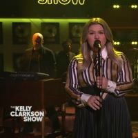 VIDEO: Kelly Clarkson Covers 'Father Of Mine' Video