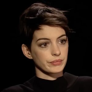 Anne Hathaway Apologizes For 'Awful' LES MISERABLES Interview