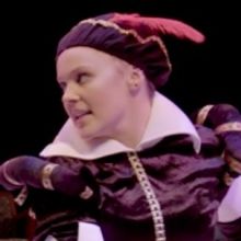 Exclusive: Watch JoJo Siwa Attempt Shakespeare in New JOJO GOES Episode