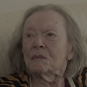 Video: Tony Winner Glynis Johns Reflects on Her Career on Her 100th Birthday
