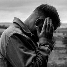 HOLNE Releases New Single 'November Sky'