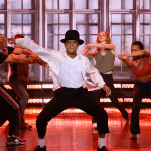 Video: Watch the Touring Cast of MJ THE MUSICAL Perform 'Beat It' on THE JENNIFER…
