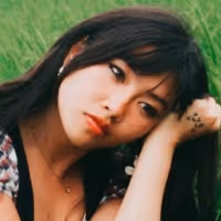 beabadoobee releases 'Glue Song (feat. Clairo)'