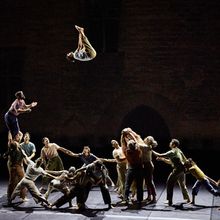 REVIEW: The Festival d'Avignon Presents LE PAS DU MONDE By Collectif XY