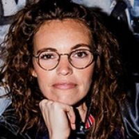 The Den Theatre Announces Comedian Beth Stelling On The Heath Mainstage