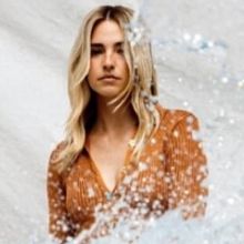 Katelyn Tarver Releases New Single 'All Our Friends Are Splitting Up'