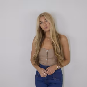 Country Star Julia Cole Unveils Summer 2024 Tour Dates