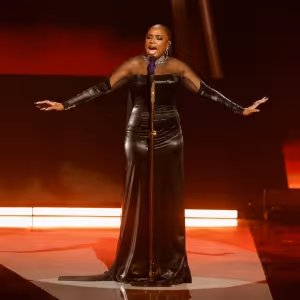 Photos: Jennifer Hudson, Mariah Carey, & More Perform at the AMERICAN MUSIC AWARDS…