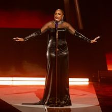 Photos: Jennifer Hudson, Mariah Carey, & More Perform at the AMERICAN MUSIC AWARDS 50