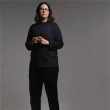 EDINBURGH 2023: Review: CHLOE PETTS: IF YOU CAN'T SAY ANYTHING NICE, Pleasance Courty