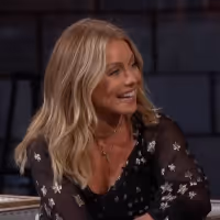 VIDEO: Kelly Ripa Gets Interviwed on JIMMY KIMMEL LIVE!