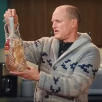 VIDEO: Woody Harrelson Parodies a Broadway Musical Promo on SATURDAY NIGHT LIVE Video