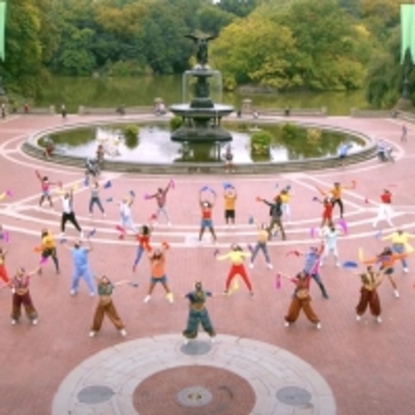 Wake Up With BWW 11/12: HAMILTON, MEAN GIRLS, and More to Perform on Macy's Thanksgiving Day Parade, and More!  Image