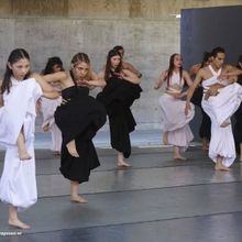 Estudiantes De La ENDCC Presentarán Sus Coreografías En El Teatro Raúl Flores Cane