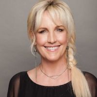 Erin Brockovich Joins WRITERS ON A NEW ENGLAND STAGE Series With New Book SUPERMAN'S…