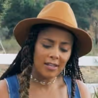 Exclusive: Amanda Seales Appears on YARA SHAHIDI'S DAY OFF Video