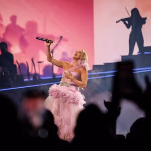 Photos: Carrie Underwood Takes Final Bows in 'REFLECTION' Las Vegas Residency