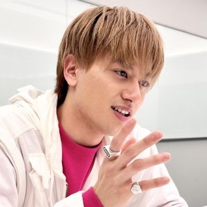 Interview: Ken Kojima of Ae! group directs 'COME VISIT! MINAMI LAUGHING STREET'
