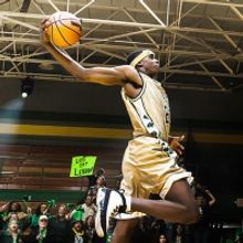 Video: Peacock Shares SHOOTING STARS First Look